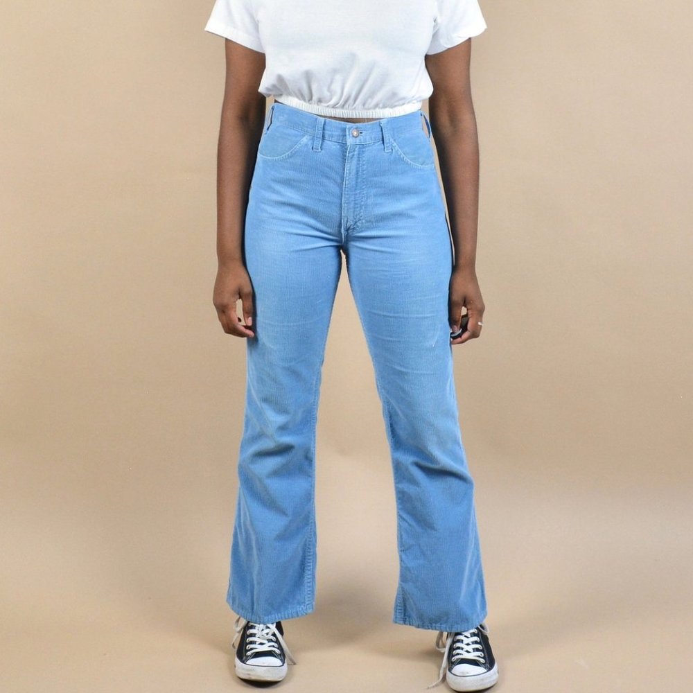 True VINTAGE Levi’s 517 white tab corduroy pants powder blue high rise